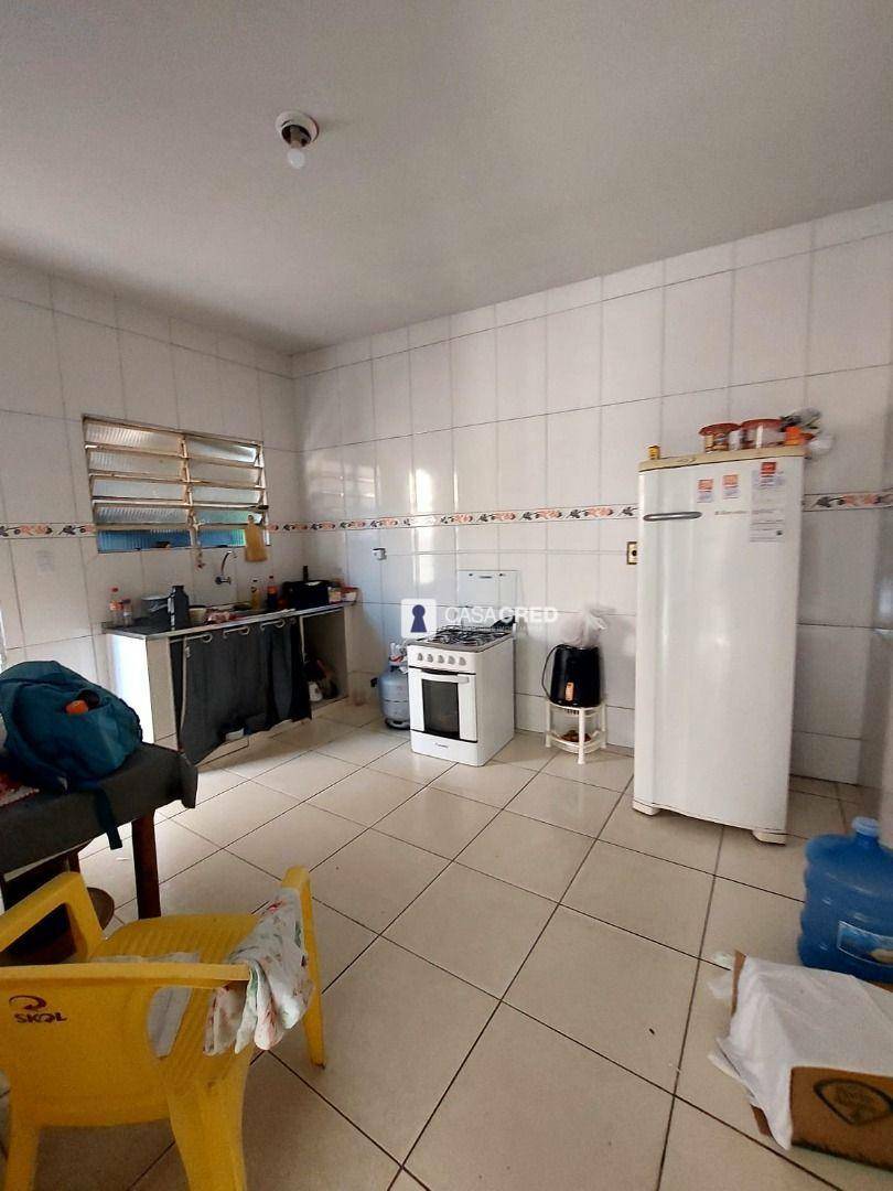 Casa à venda com 2 quartos, 80m² - Foto 6