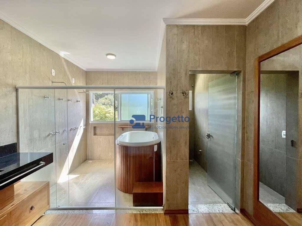 Casa de Condomínio para alugar com 4 quartos, 585m² - Foto 43