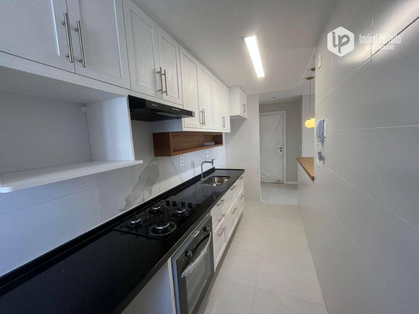 Apartamento para alugar com 2 quartos, 69m² - Foto 13