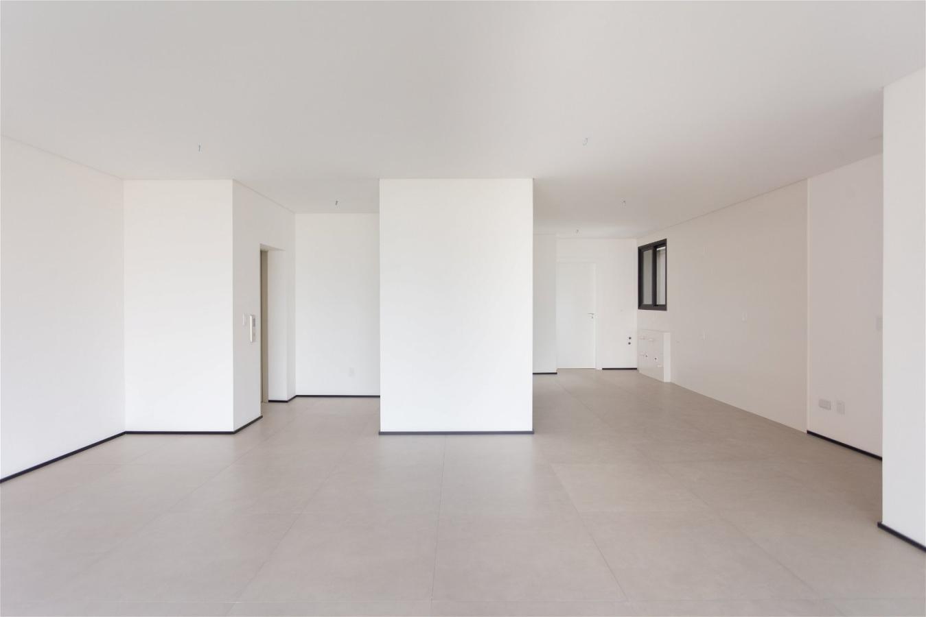 Apartamento à venda com 3 quartos, 135m² - Foto 3