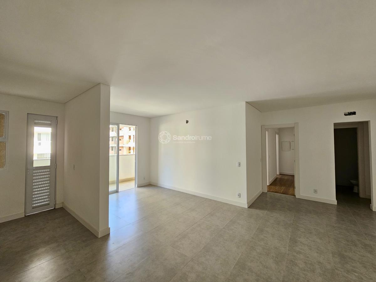 Apartamento à venda com 3 quartos, 148m² - Foto 6