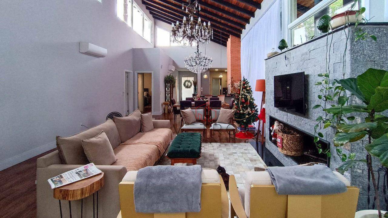 Casa de Condomínio à venda com 4 quartos, 250m² - Foto 4