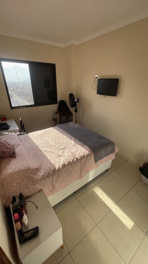 Apartamento à venda com 2 quartos, 85m² - Foto 10