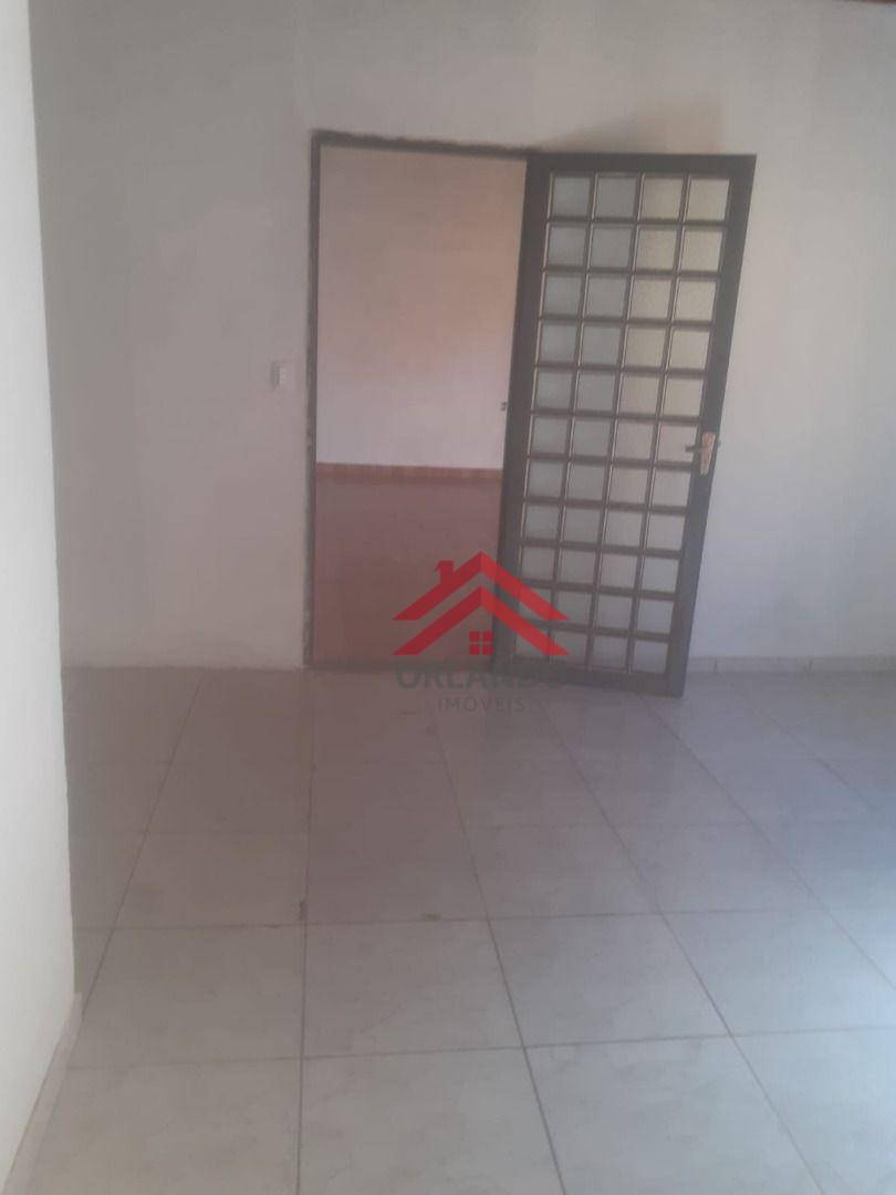 Casa à venda com 3 quartos, 100m² - Foto 5