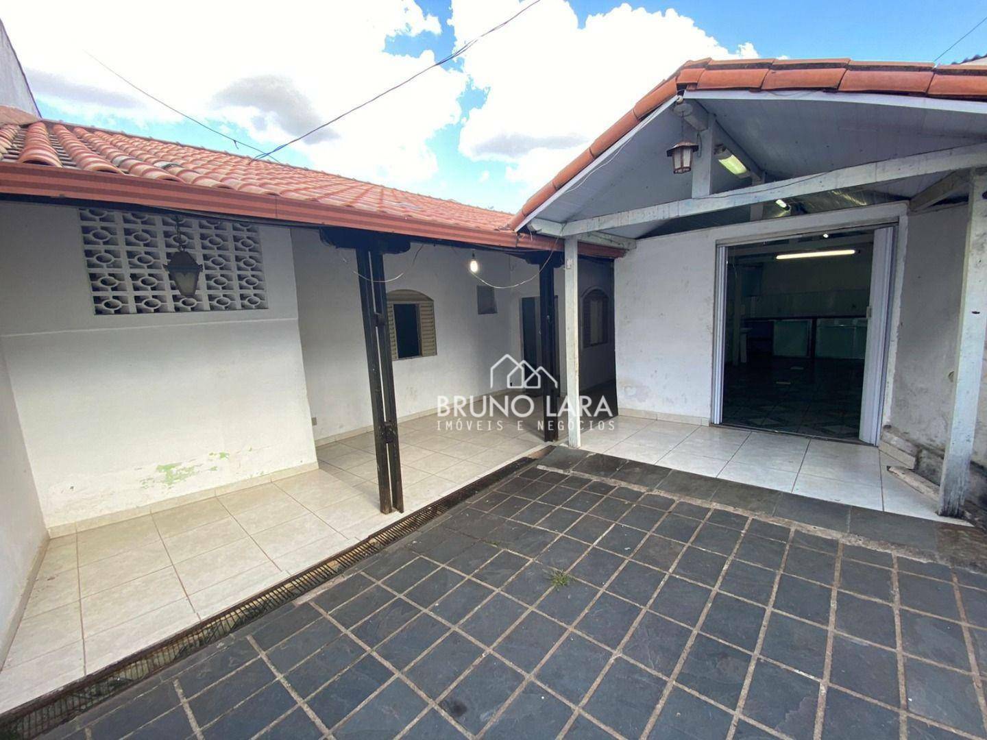 Casa para alugar com 5 quartos, 150m² - Foto 2