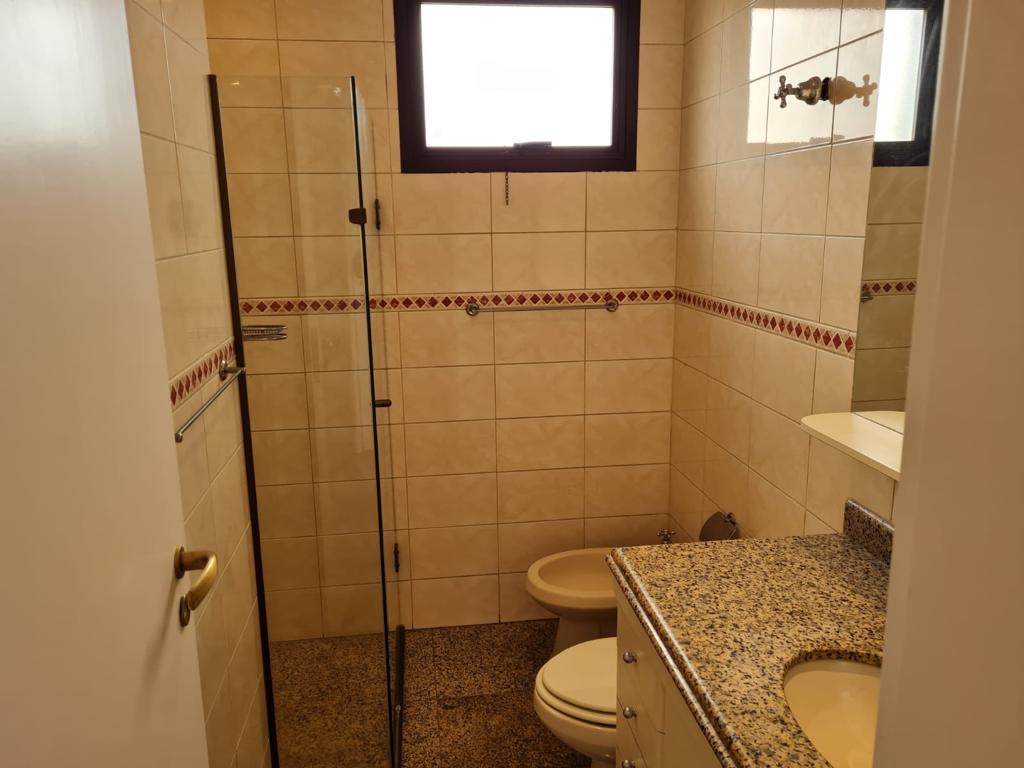 Apartamento à venda com 4 quartos, 220m² - Foto 4