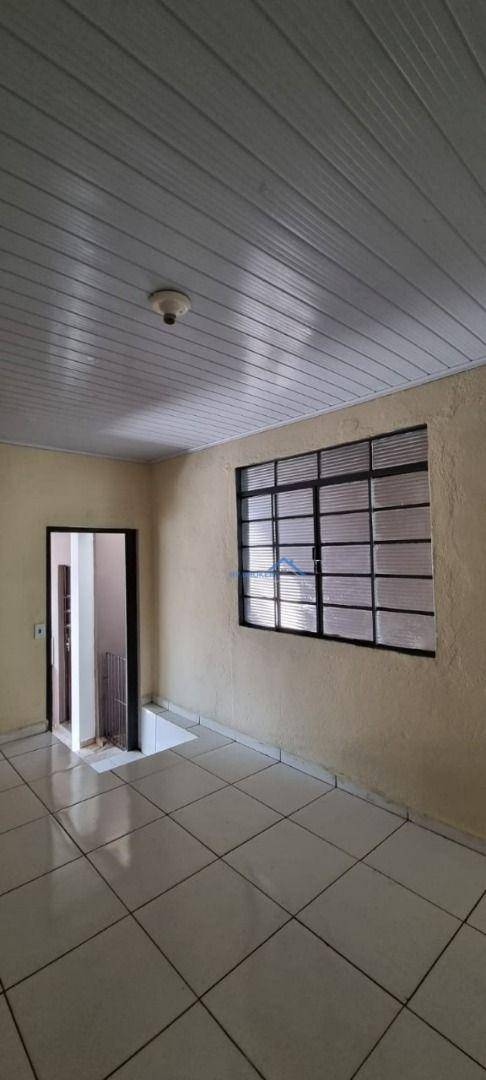 Casa à venda com 5 quartos, 200m² - Foto 25