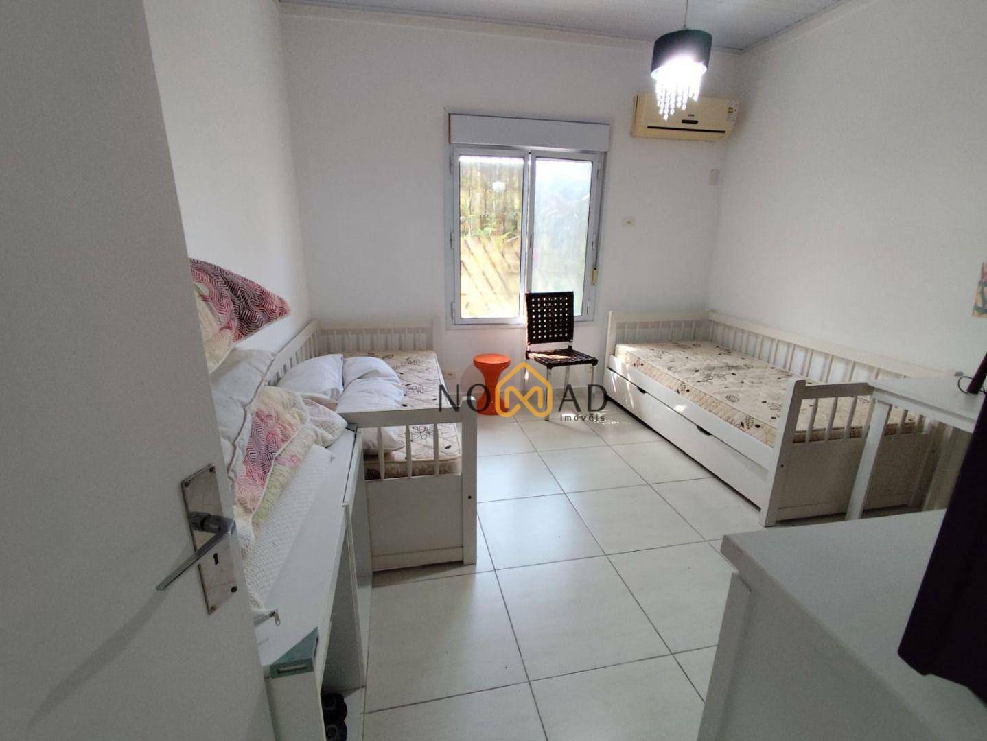 Casa de Condomínio à venda com 5 quartos, 240m² - Foto 46