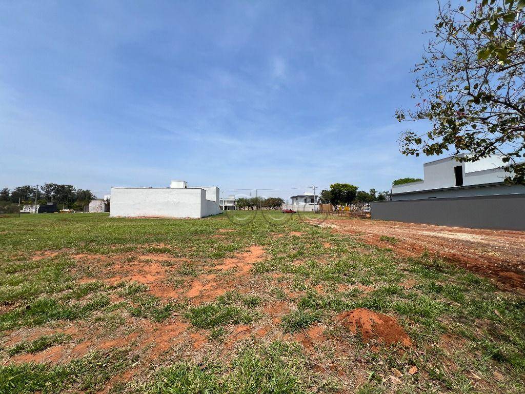 Loteamento e Condomínio, 300 m² - Foto 1