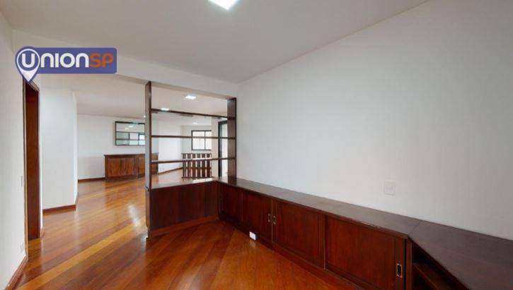 Apartamento à venda com 3 quartos, 184m² - Foto 7