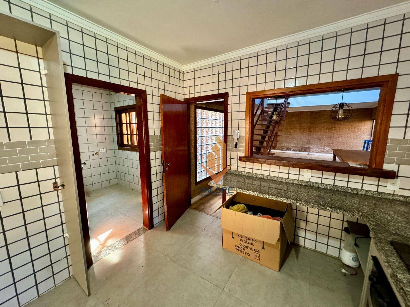 Casa à venda com 3 quartos, 271m² - Foto 19