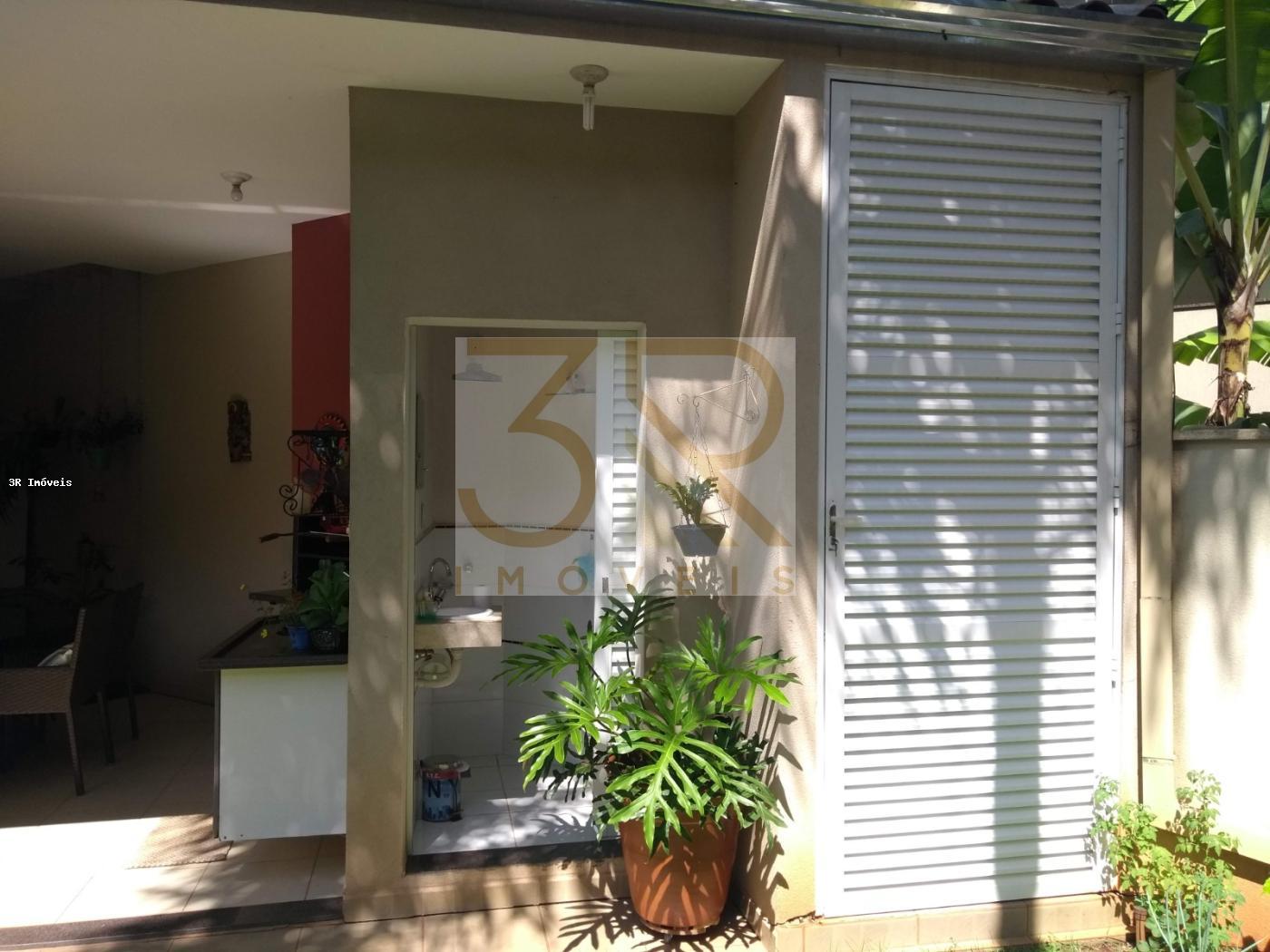 Casa para alugar com 3 quartos, 340m² - Foto 24