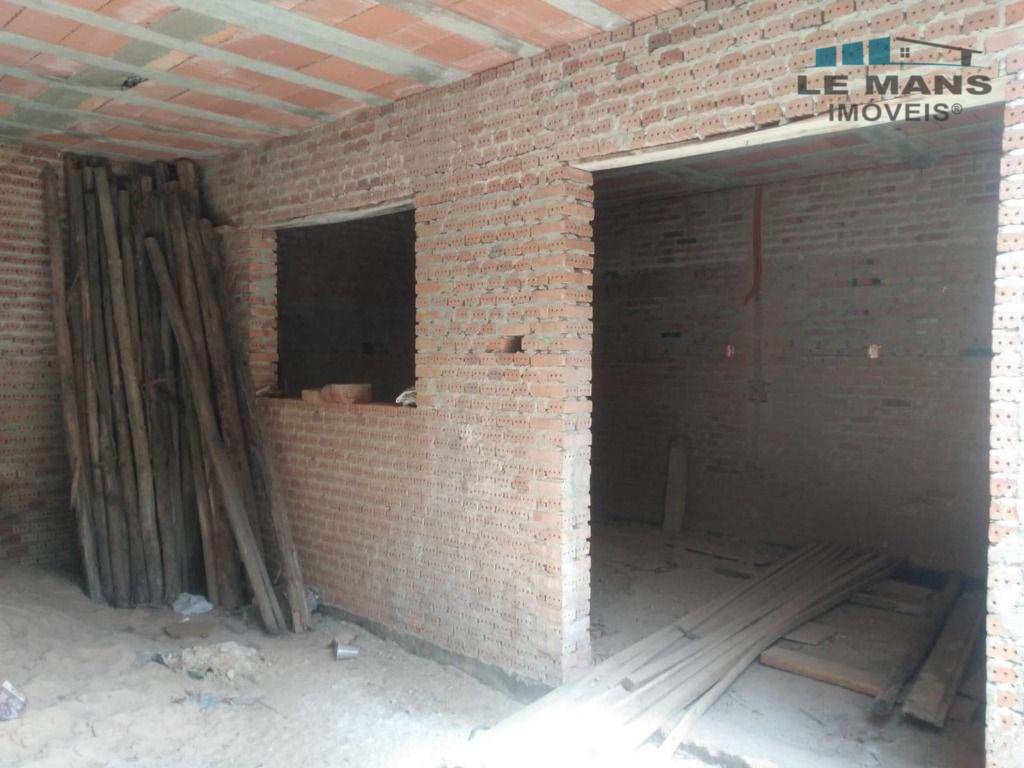 Casa à venda com 3 quartos, 122m² - Foto 2