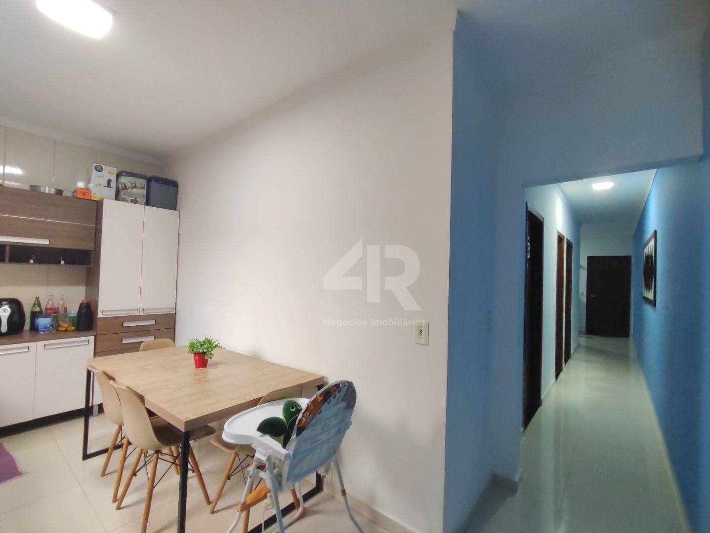 Casa à venda com 2 quartos, 60m² - Foto 8