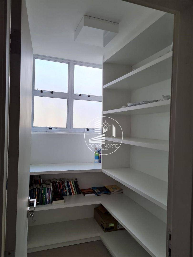 Apartamento à venda com 3 quartos, 280m² - Foto 14