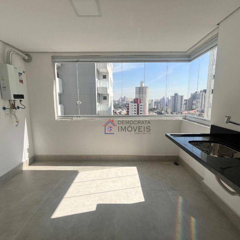 Apartamento à venda com 2 quartos, 67m² - Foto 5