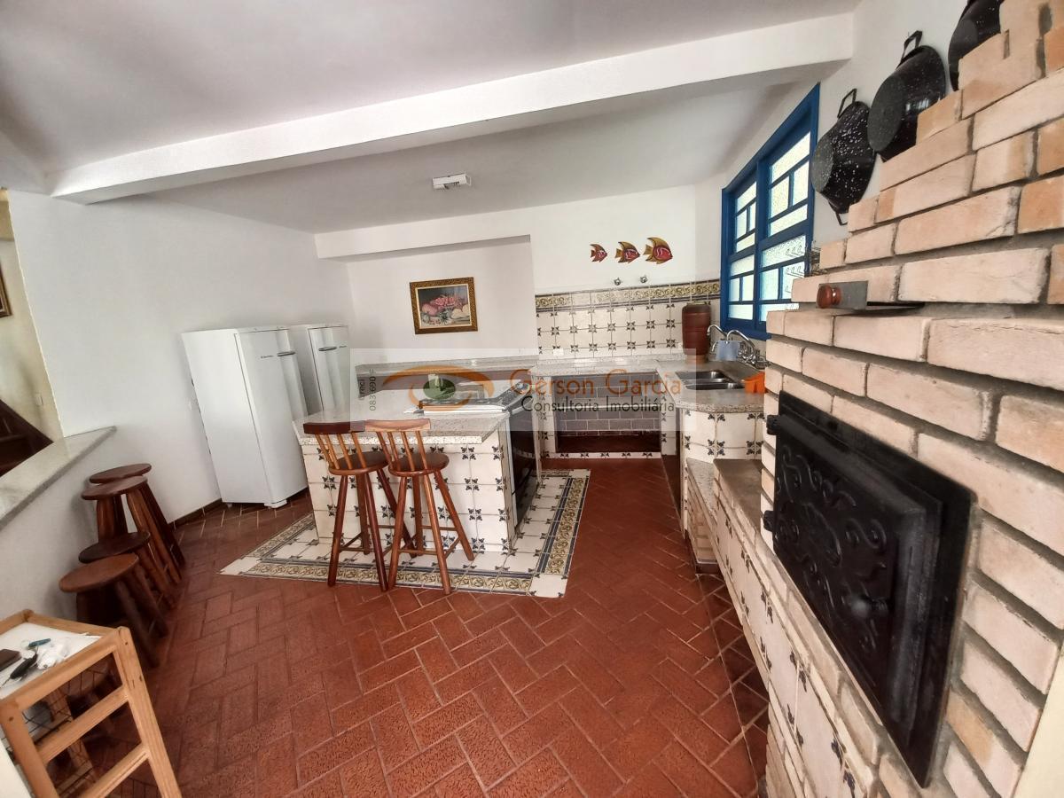 Casa de Condomínio para alugar com 3 quartos, 250m² - Foto 11