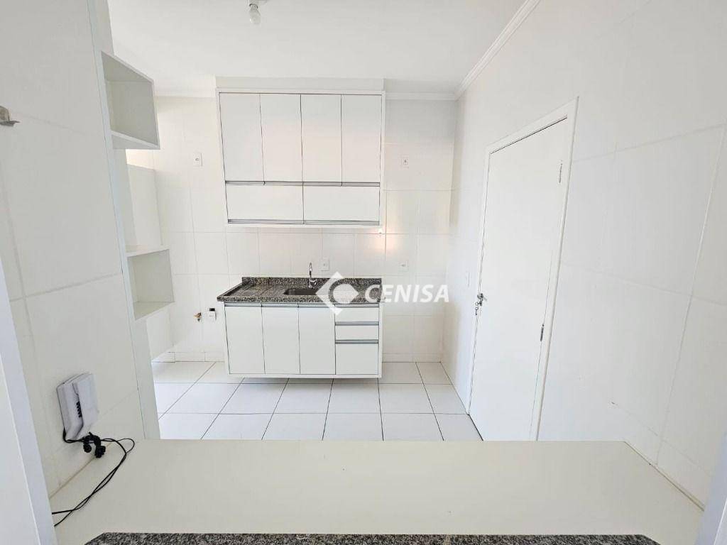 Apartamento para alugar com 2 quartos, 68m² - Foto 8