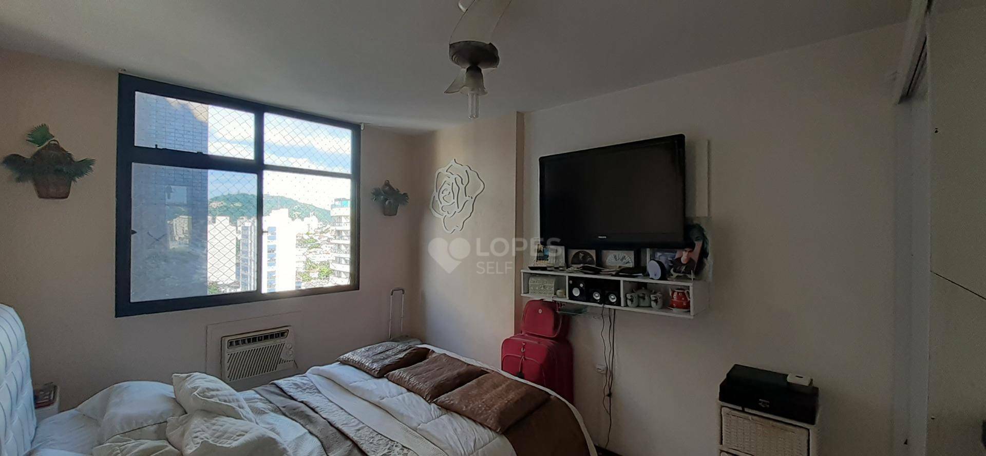 Apartamento à venda com 2 quartos, 70m² - Foto 4