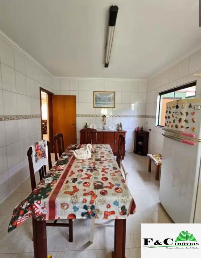 Casa à venda com 2 quartos, 250m² - Foto 13