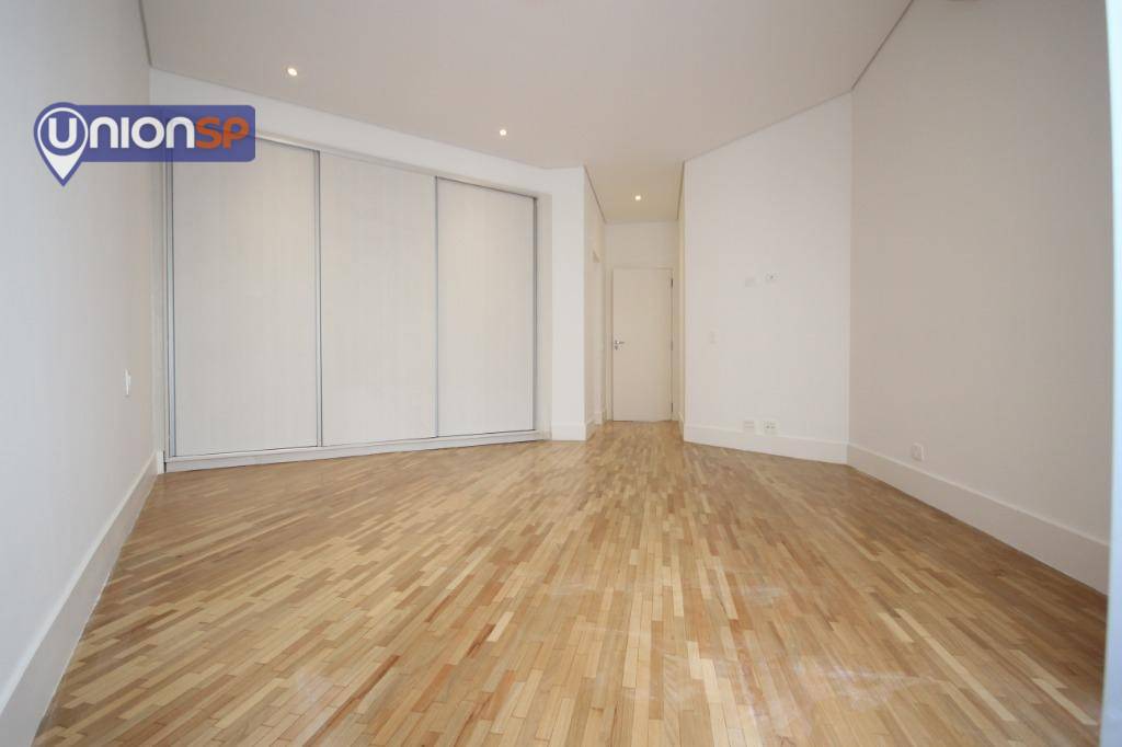 Apartamento à venda com 3 quartos, 244m² - Foto 15