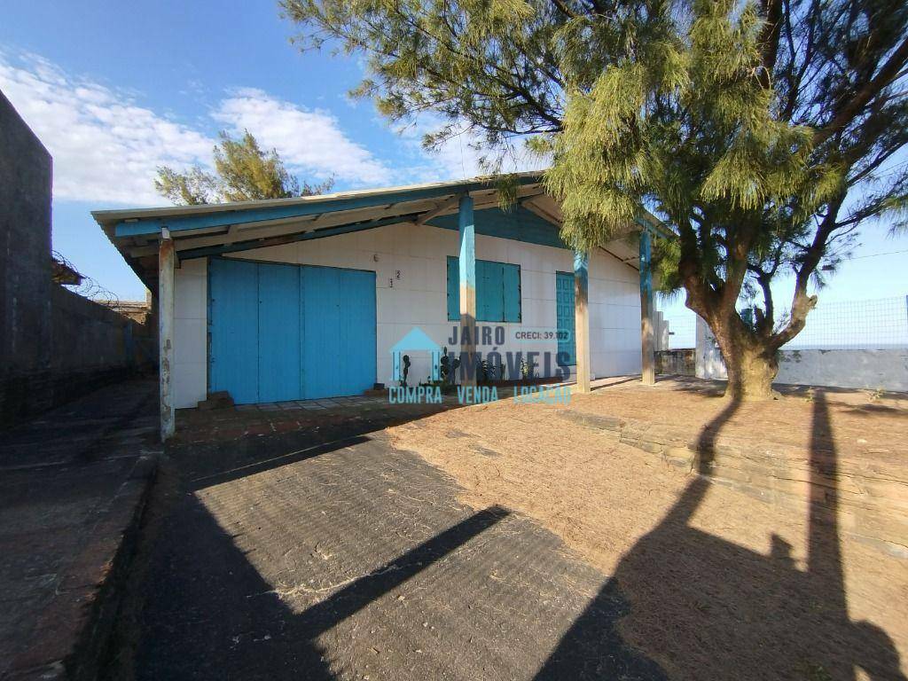 Casa à venda com 2 quartos, 130m² - Foto 1
