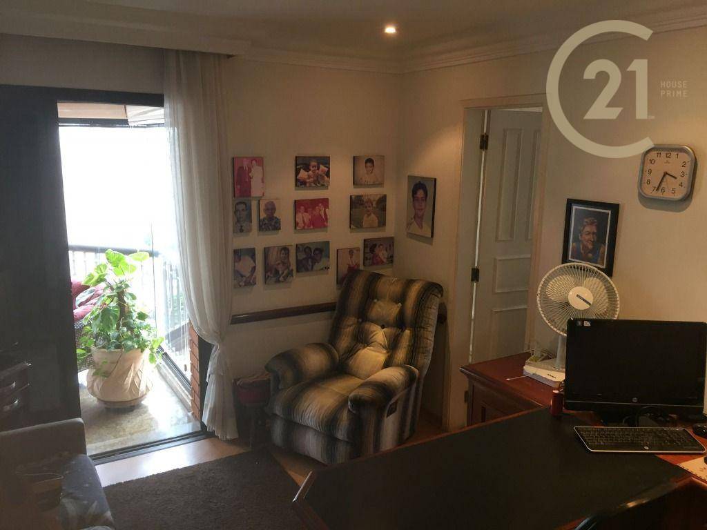 Apartamento à venda com 4 quartos, 200m² - Foto 17