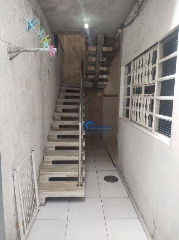 Sobrado à venda com 3 quartos, 200m² - Foto 11