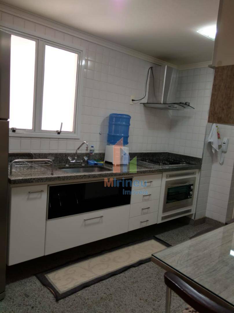 Apartamento à venda com 3 quartos, 134m² - Foto 3