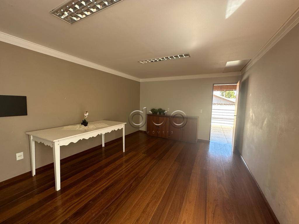 Casa à venda com 3 quartos, 200m² - Foto 24