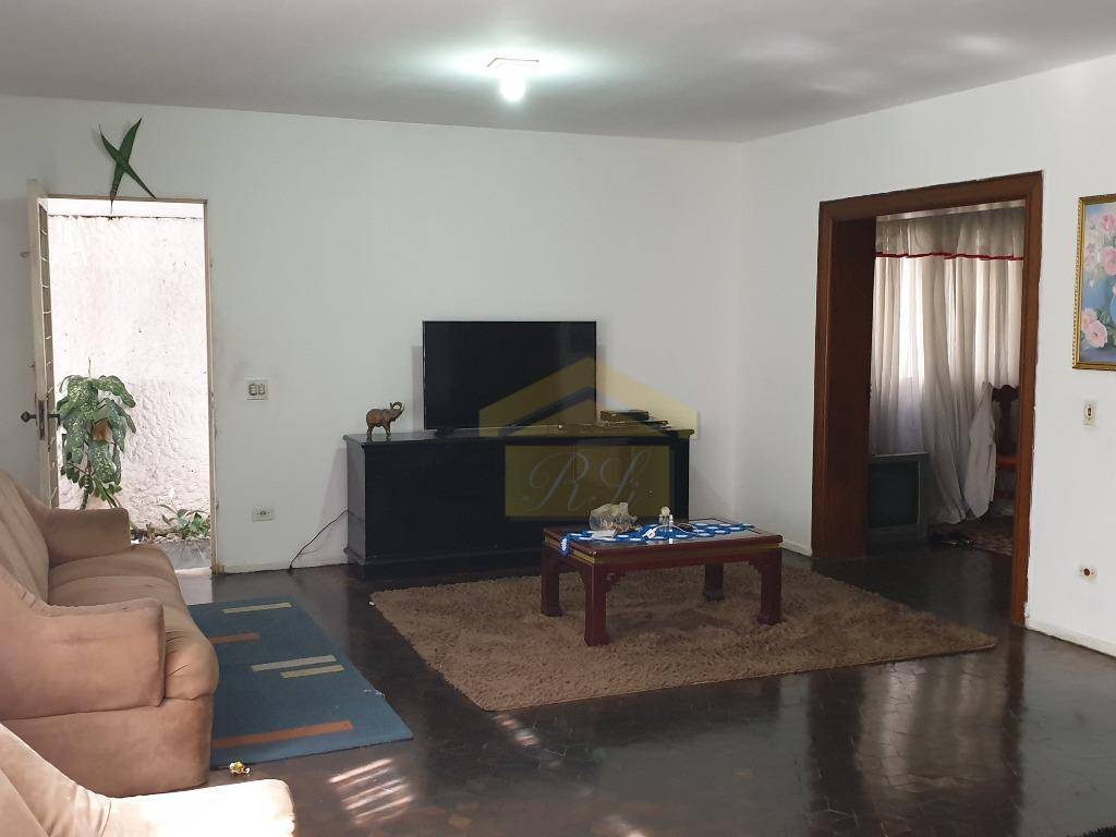 Sobrado à venda e aluguel com 4 quartos, 252m² - Foto 1