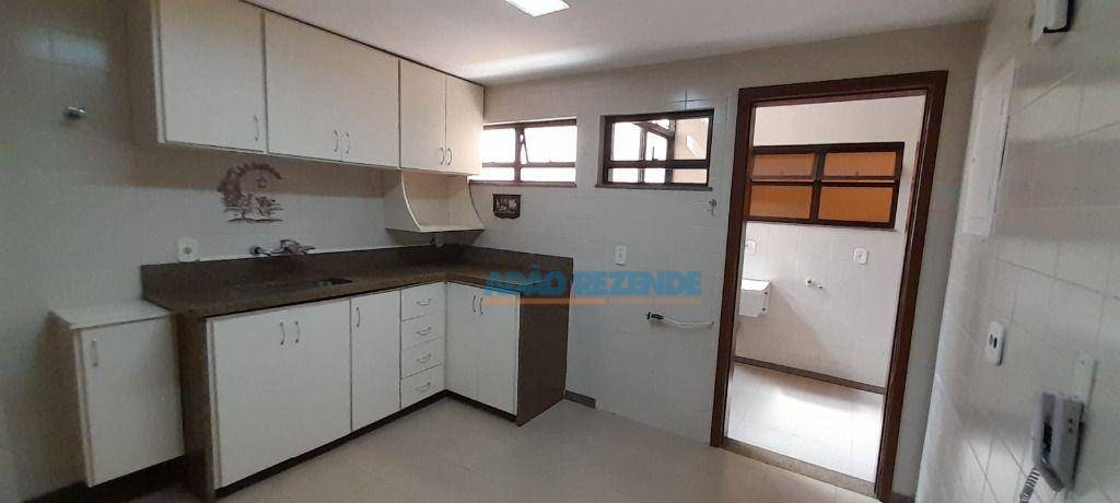 Apartamento à venda com 3 quartos, 114m² - Foto 18