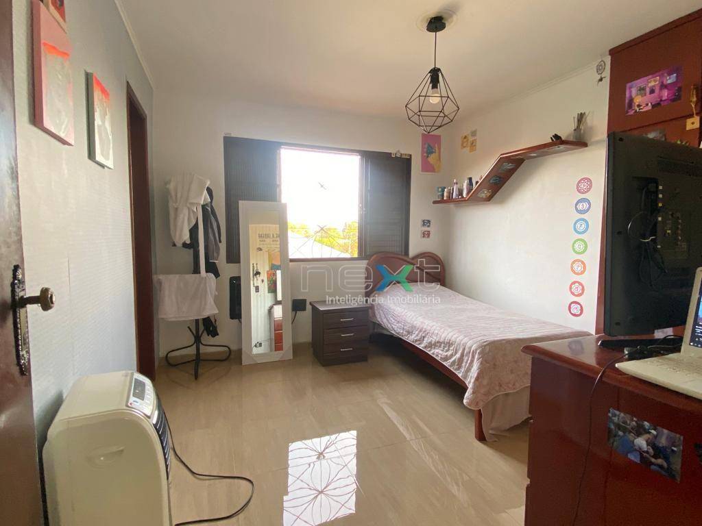 Casa à venda com 5 quartos, 307m² - Foto 11