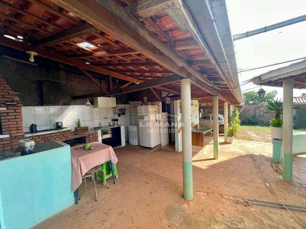 Chácara à venda com 3 quartos, 196m² - Foto 30