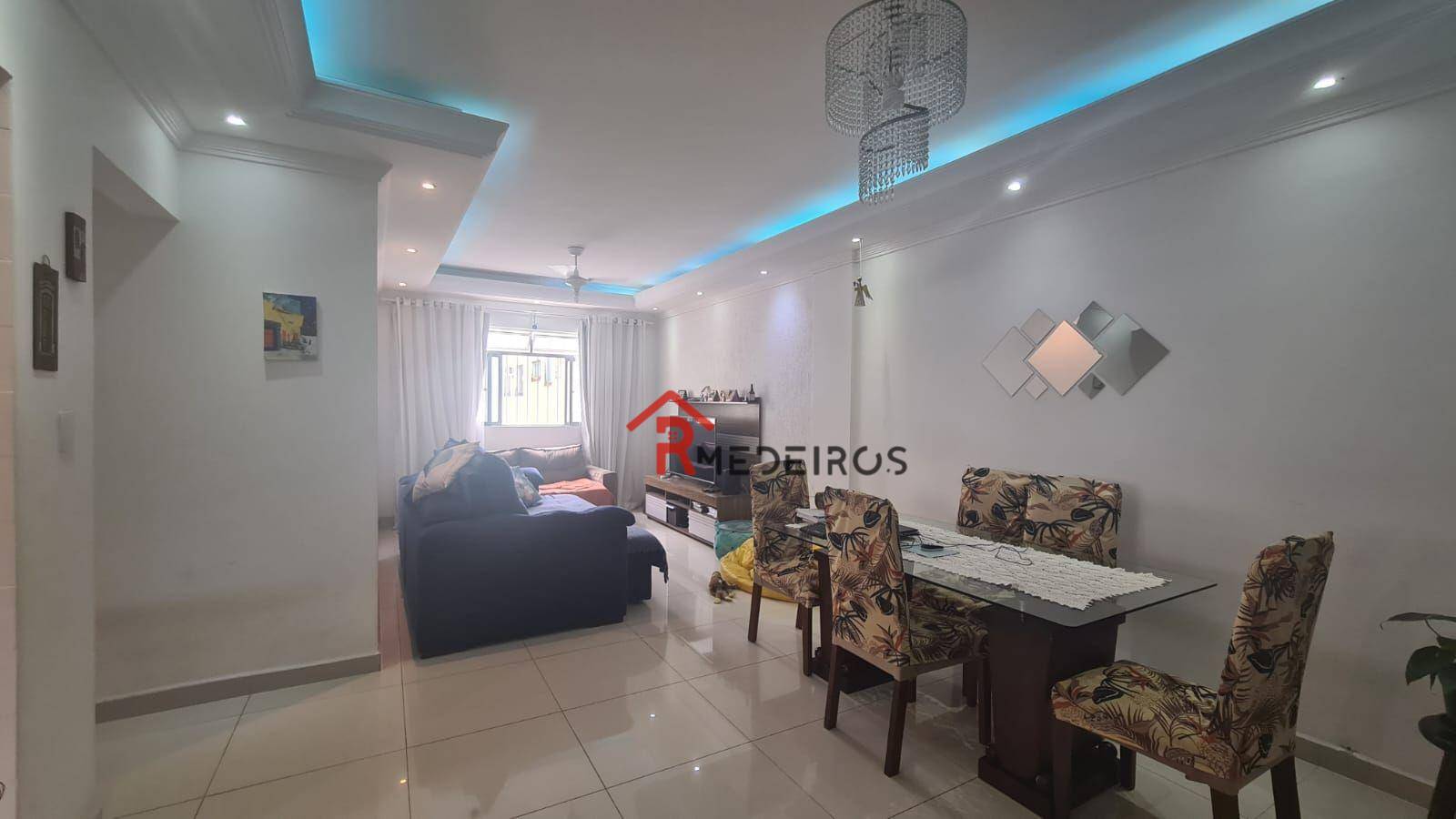 Apartamento à venda com 2 quartos, 78m² - Foto 2