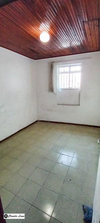 Casa à venda com 3 quartos, 120m² - Foto 14