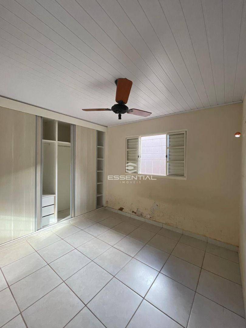 Casa à venda com 3 quartos, 200M2 - Foto 4