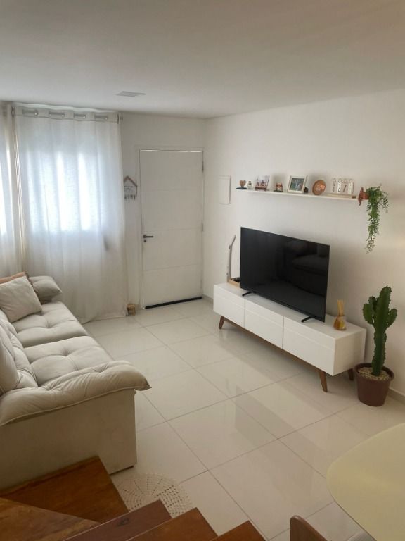 Casa de Condomínio à venda com 2 quartos, 70m² - Foto 2