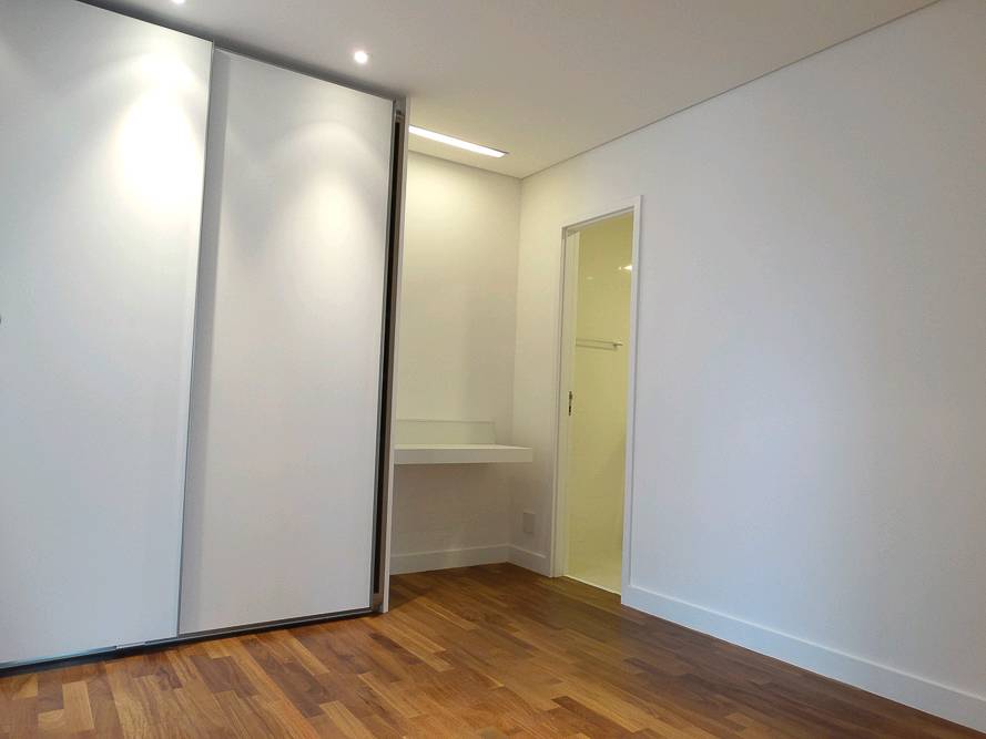 Apartamento para alugar com 3 quartos, 200m² - Foto 16