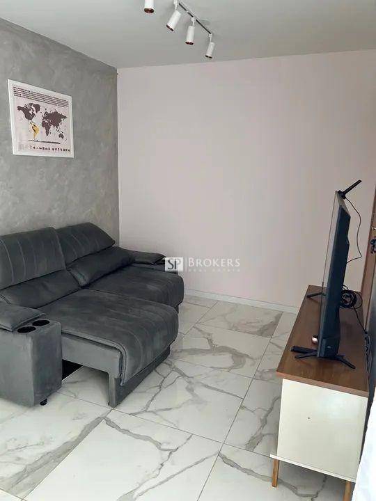 Apartamento à venda com 2 quartos, 42m² - Foto 2