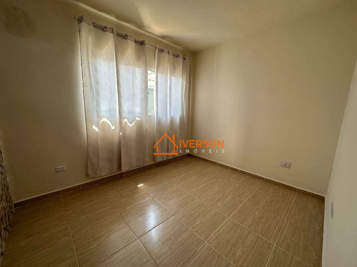 Casa à venda com 2 quartos, 100m² - Foto 11