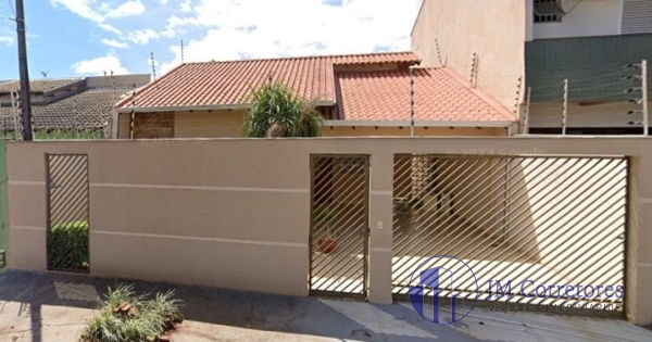 Casa à venda com 3 quartos, 145m² - Foto 1