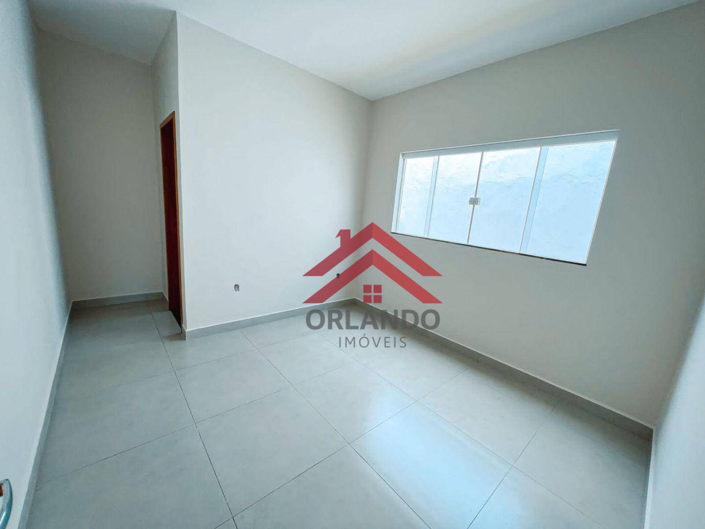 Casa à venda com 2 quartos, 64m² - Foto 1