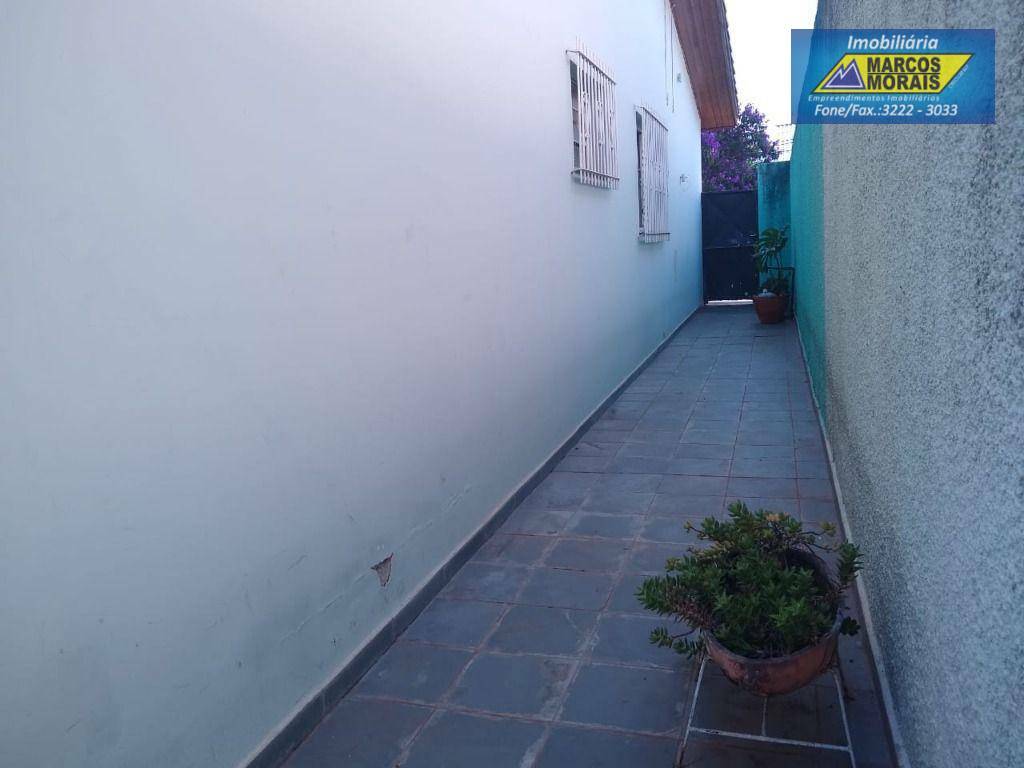 Casa à venda com 2 quartos, 150m² - Foto 8