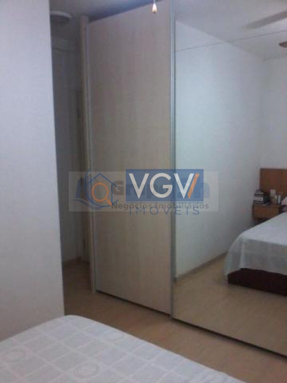 Apartamento à venda com 3 quartos, 94m² - Foto 3