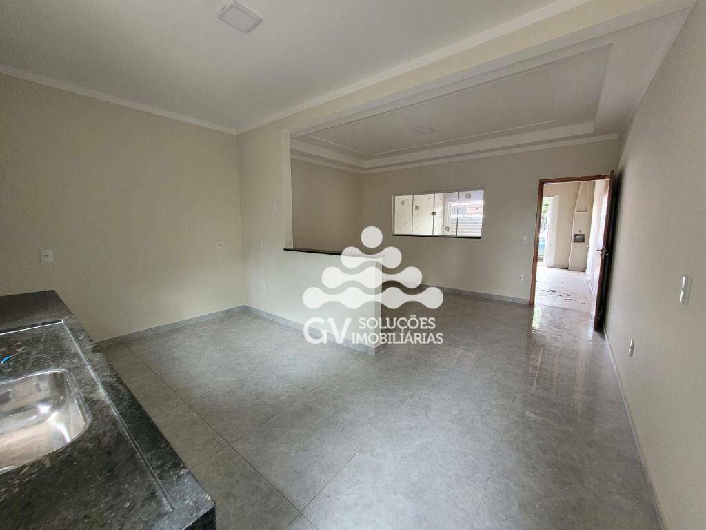 Casa à venda com 3 quartos, 78m² - Foto 2