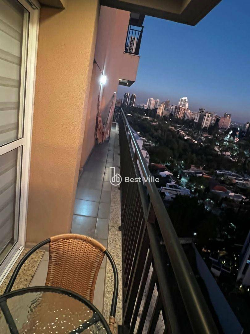 Apartamento à venda com 3 quartos, 187m² - Foto 3