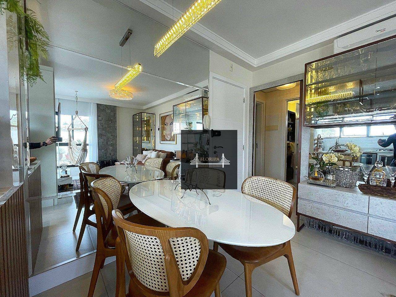 Apartamento à venda com 2 quartos, 64m² - Foto 9