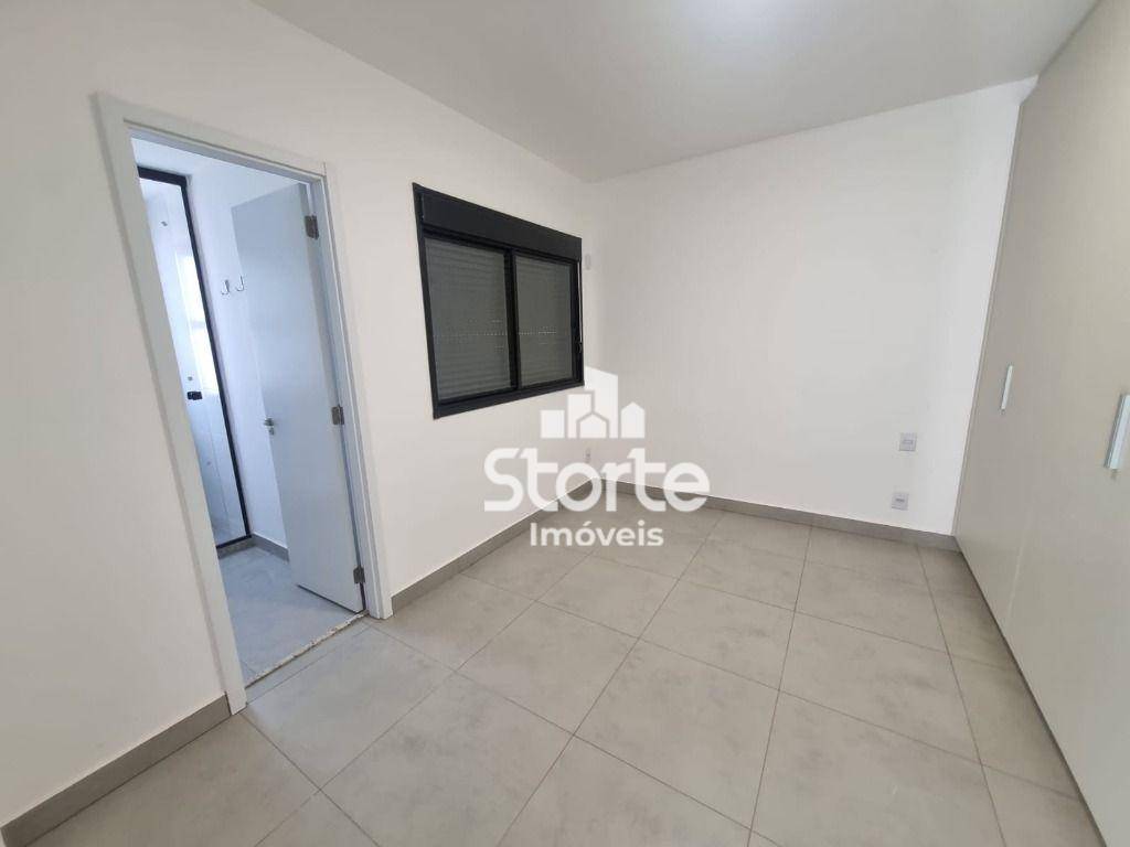 Apartamento para alugar com 3 quartos, 81m² - Foto 4