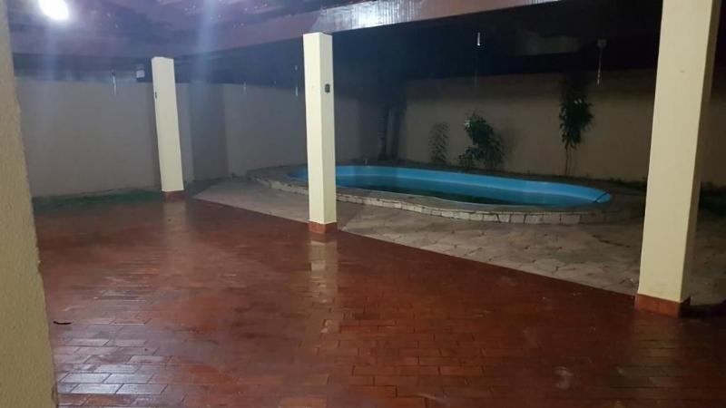 Casa à venda com 3 quartos, 100m² - Foto 5